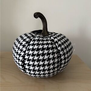 NWT Autumn Blessings Halloween houndstooth pumpkin